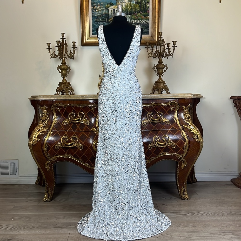Women,formal all over sequins fitted special Occasion Evening dress - Picture 3 of 4